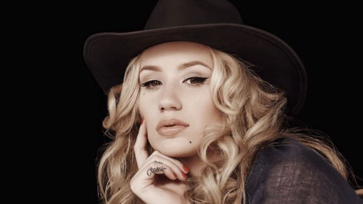 Lo nuevo de Iggy Azalea “no es lo suficientemente bueno”