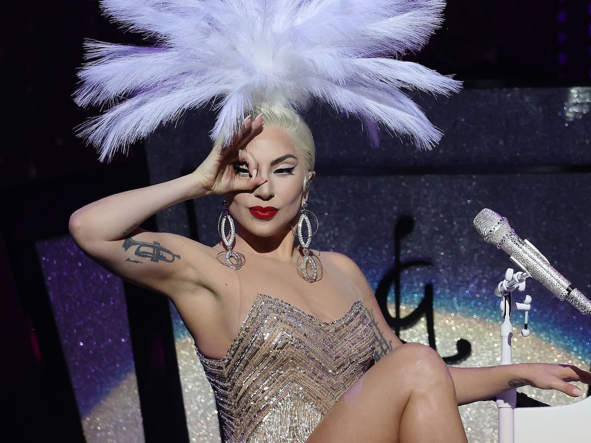 Lady Gaga presenta su nueva canción, 'Runaway', para la banda sonora de 'El diablo viste de Prada 2'