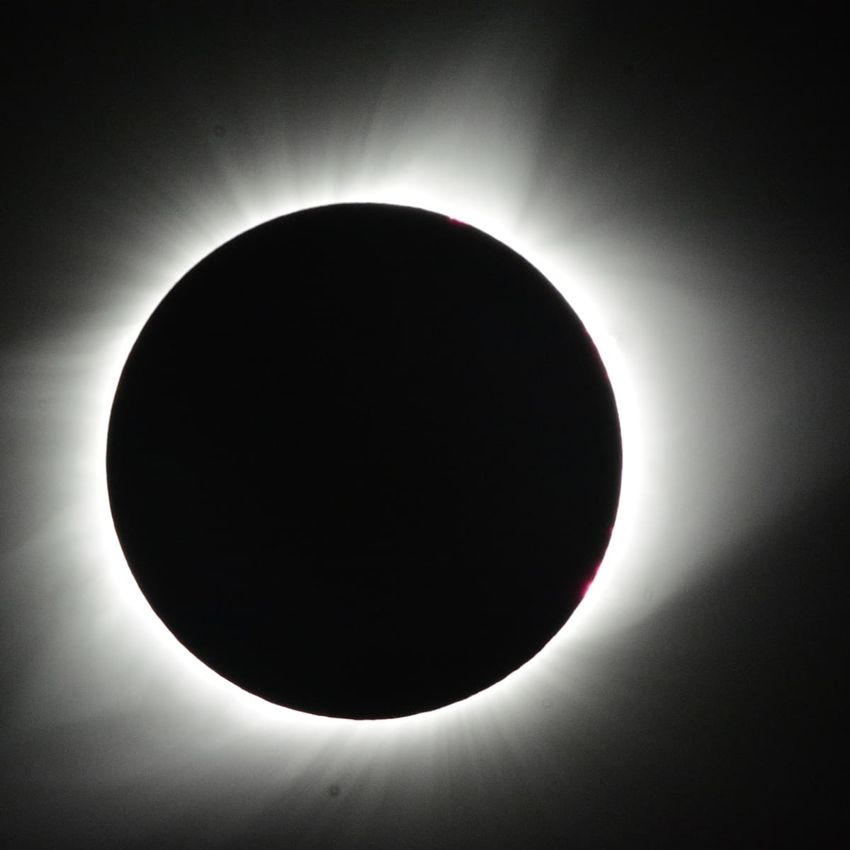 Las 5 mejores ciudades para ver el eclipse solar 2026 en España
