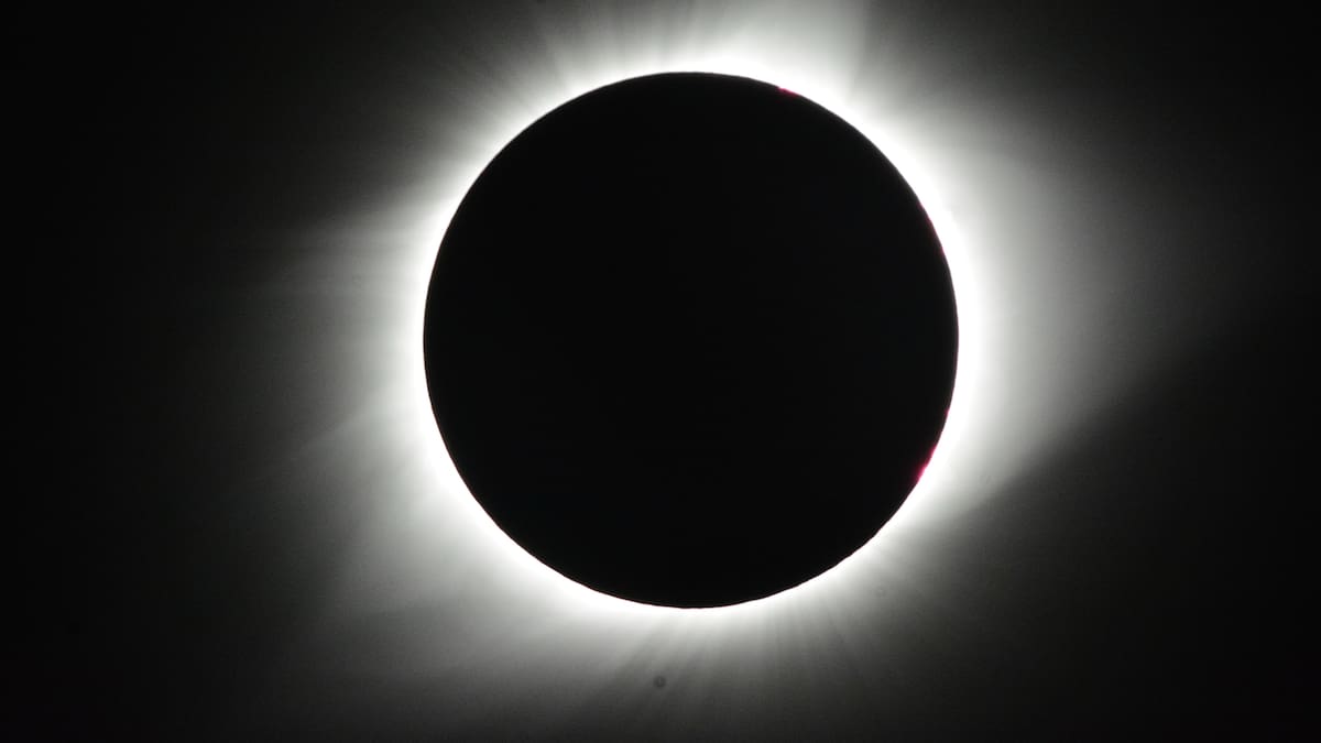 Las 5 mejores ciudades para ver el eclipse solar 2026 en España