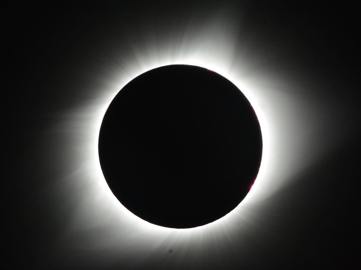 Las 5 mejores ciudades para ver el eclipse solar 2026 en España