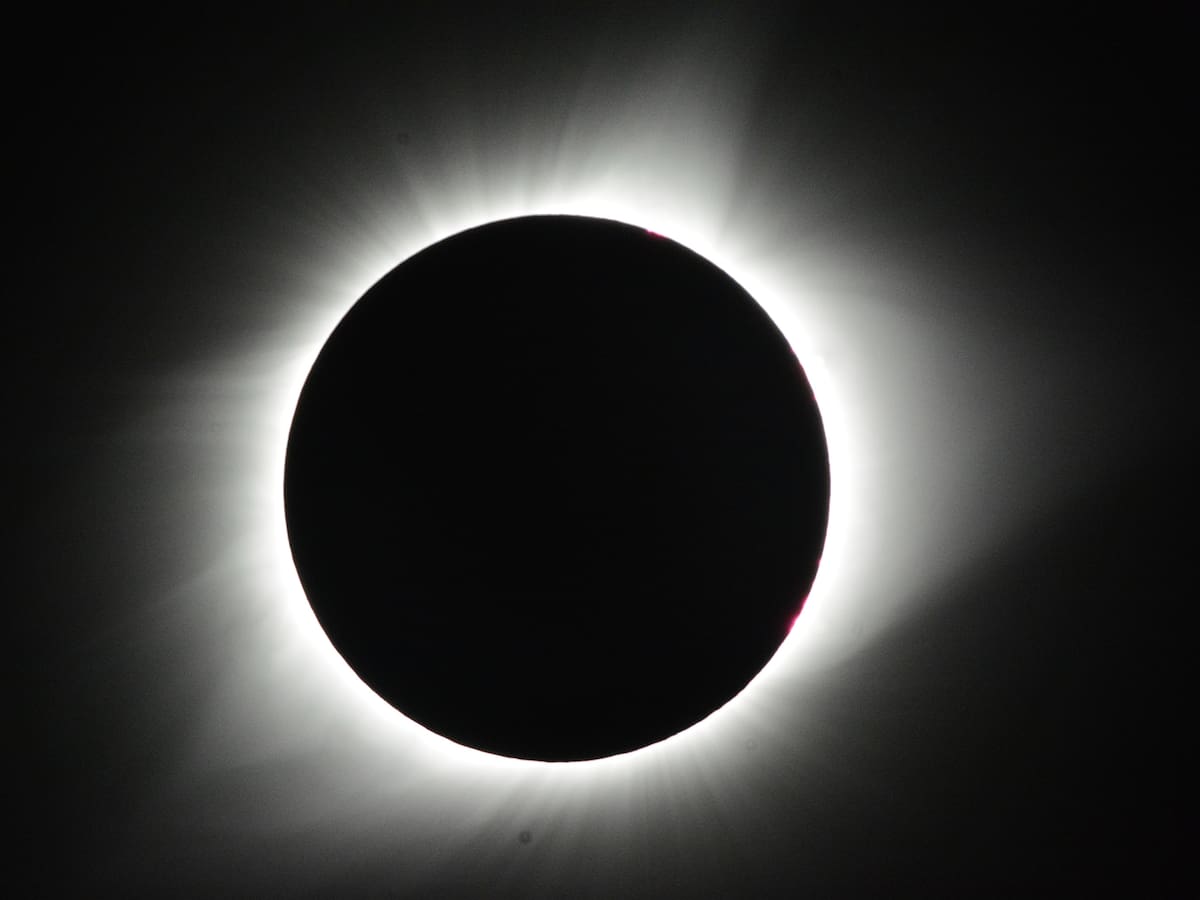 Las 5 mejores ciudades para ver el eclipse solar 2026 en España