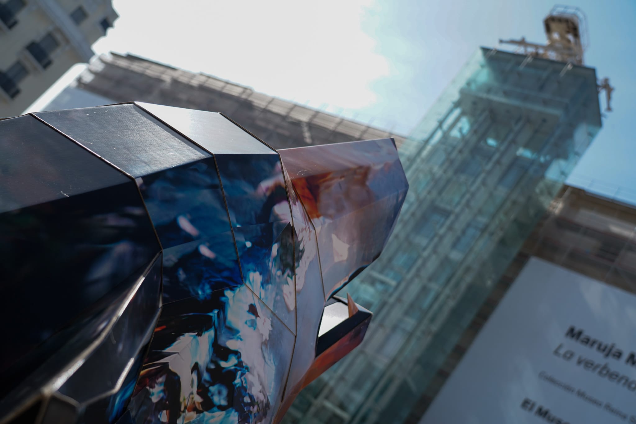 La escultura creada por los ecologistas.