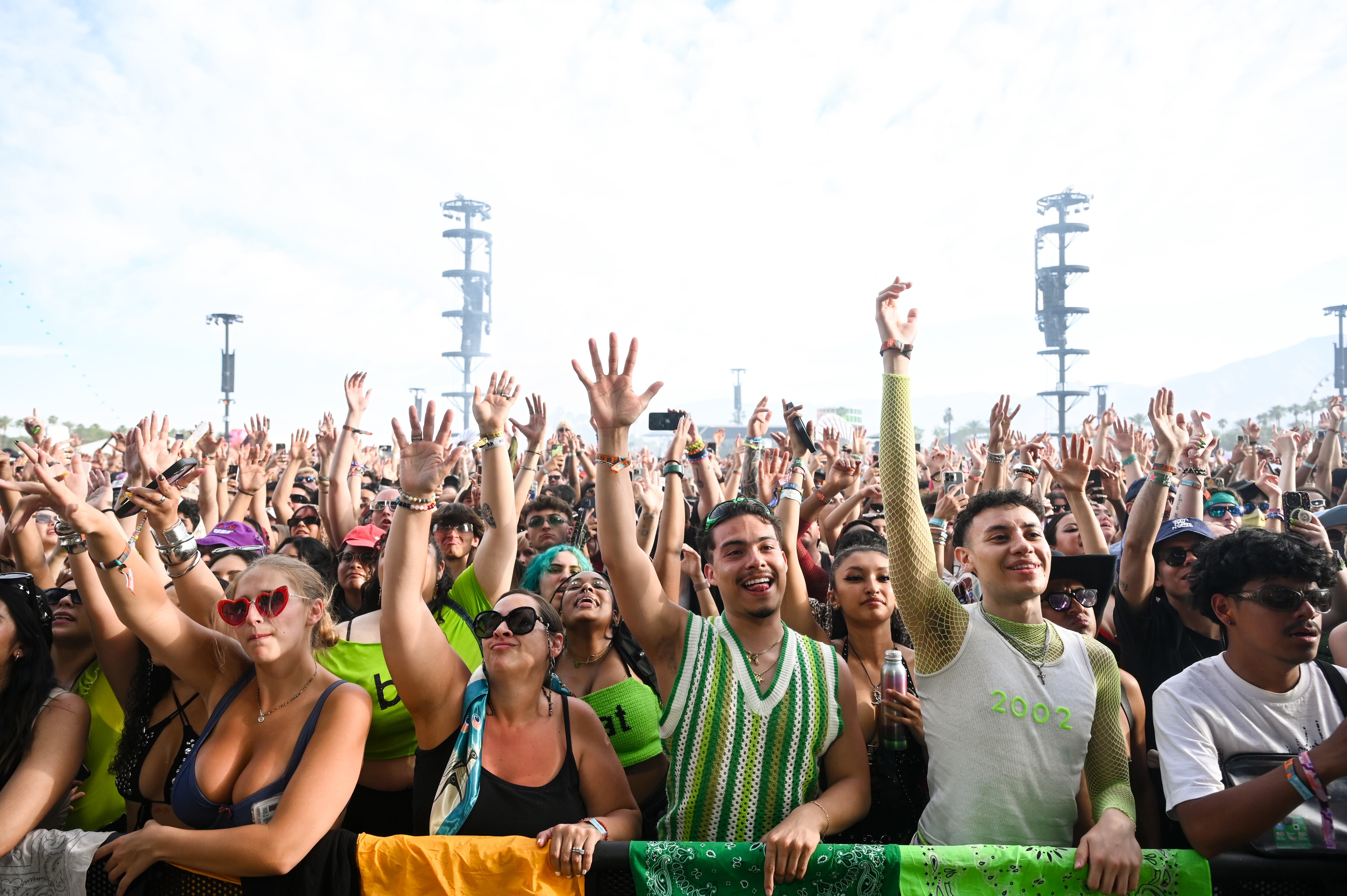 Este fin de semana hemos podido disfrutar del primer fin de semana del Festival de Música y Artes de Coachella Valley. Uno de los más grandes del mundo con presencia de muchas celebs. El fin de semana que viene, más.