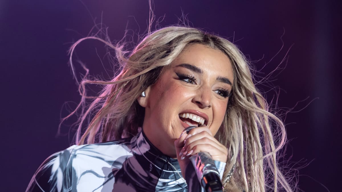Lola ndigo Invita A Salma OT2023 A Cantar En Su Concierto En M laga lola-ndigo-invita-a-salma-ot2023-a-cantar-en-su-concierto-en-m-laga