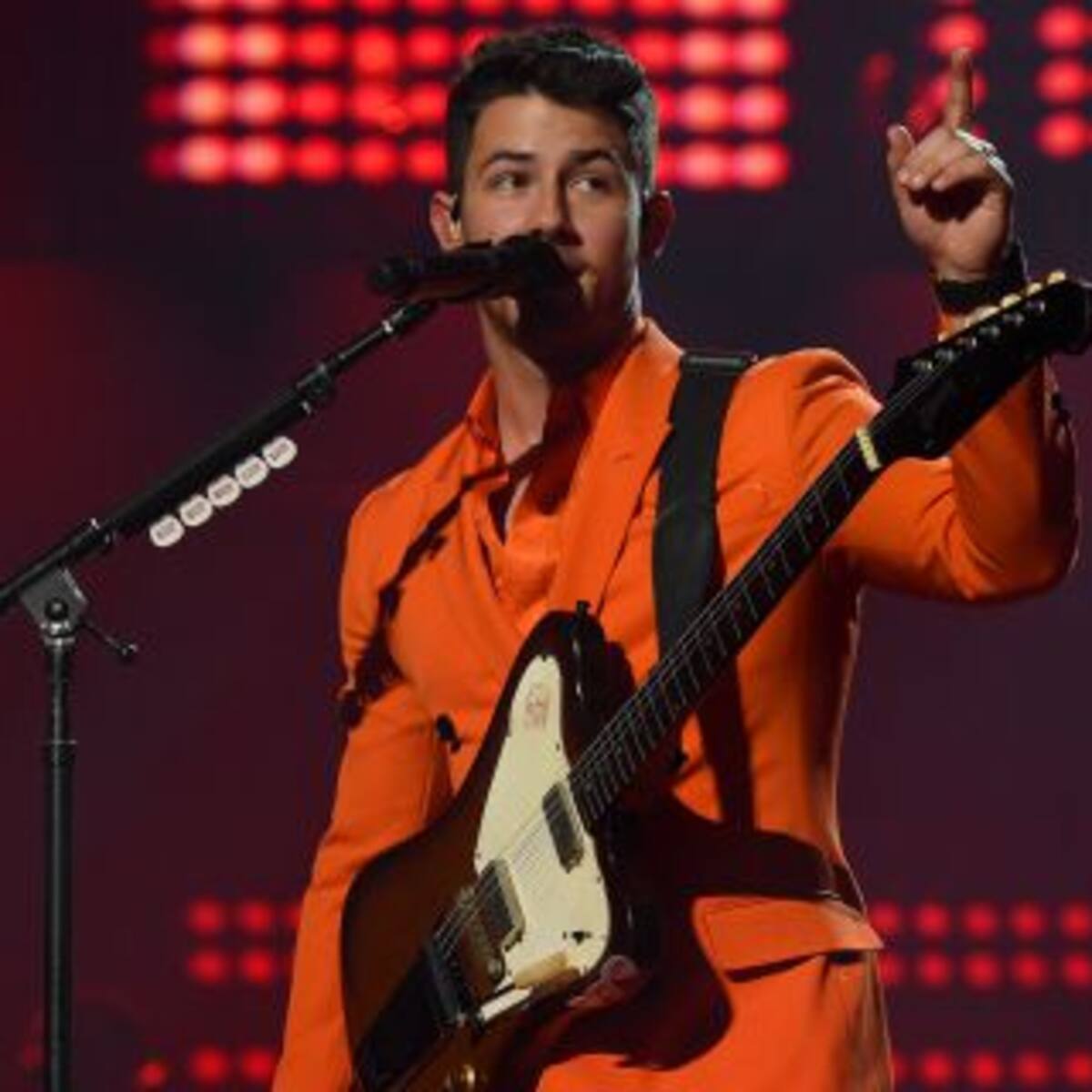 La tierna cábala de Nick Jonas antes de salir al escenario