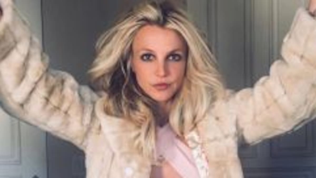 ¡Uff! Así hace ejercicio Britney Spears al ritmo de J Balvin