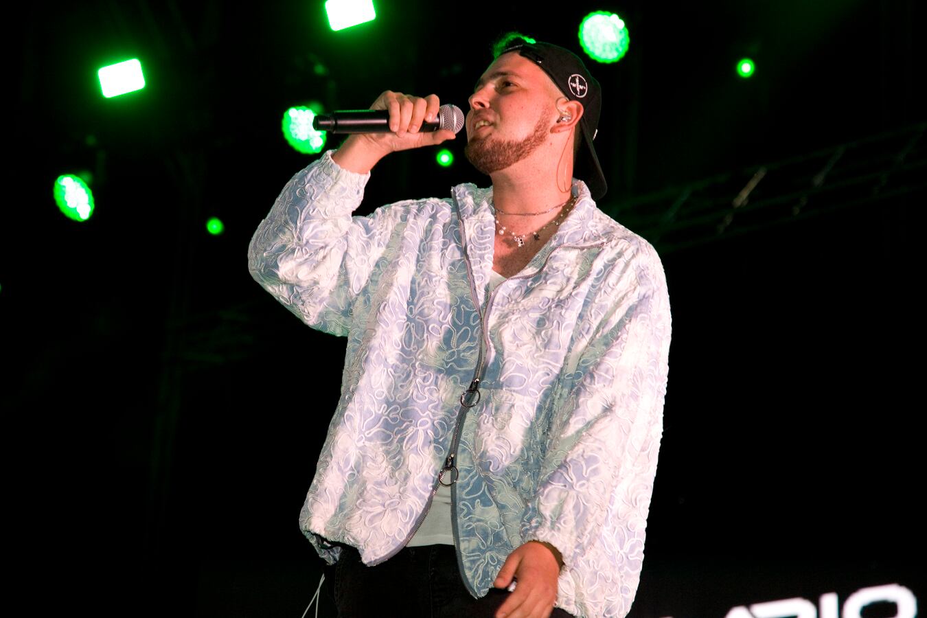 Hilario nos cantó 'Bajo la luna' y mucho más en LOS40 Málaga Pop.