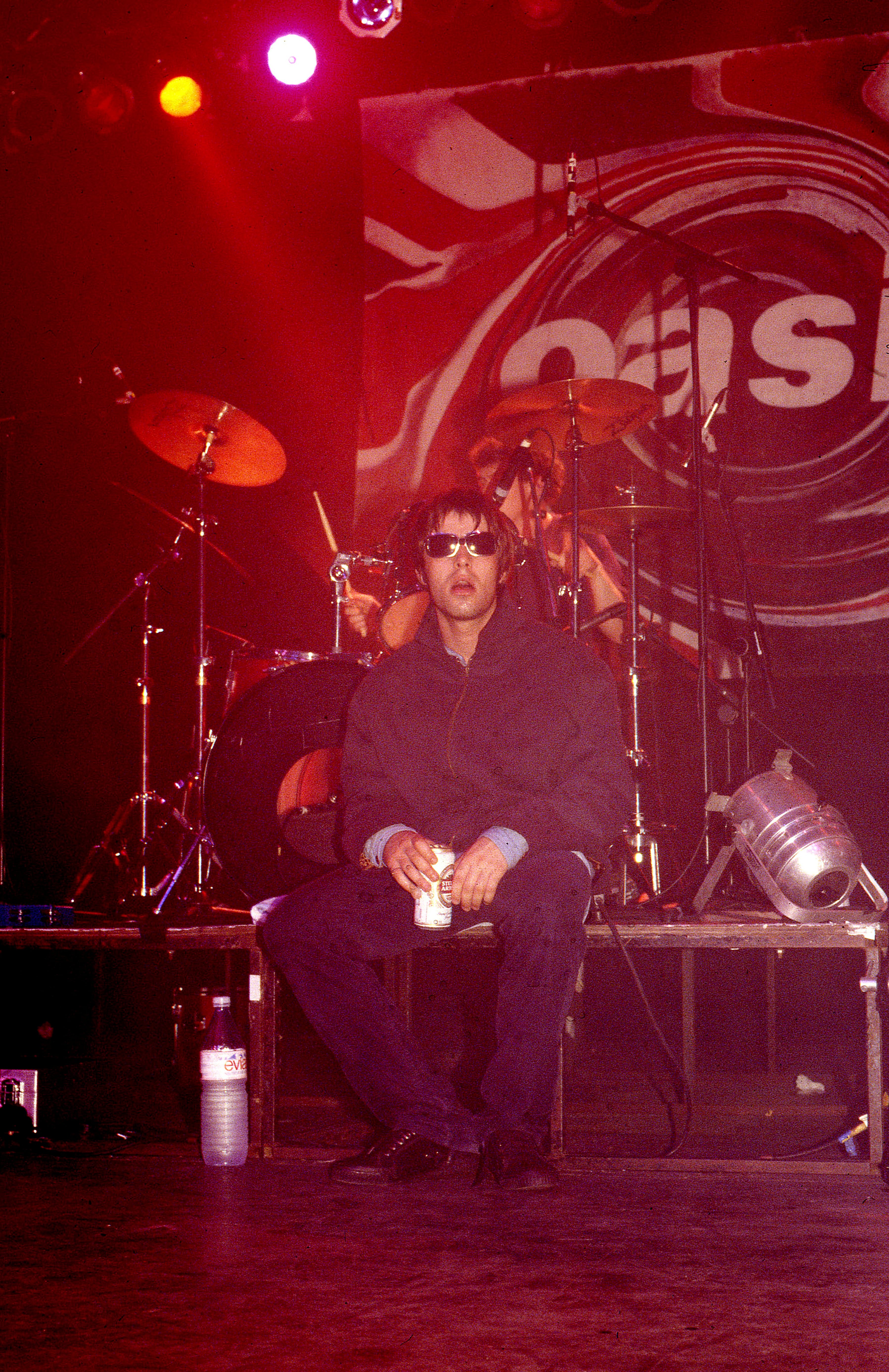 Liam Gallagher en un concierto en Reino unido en 1994