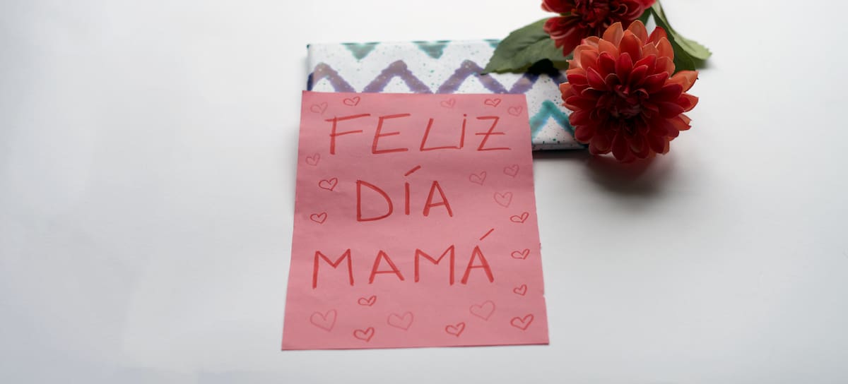 Regalos y tarjetas de felicitación del Día de la Madre.