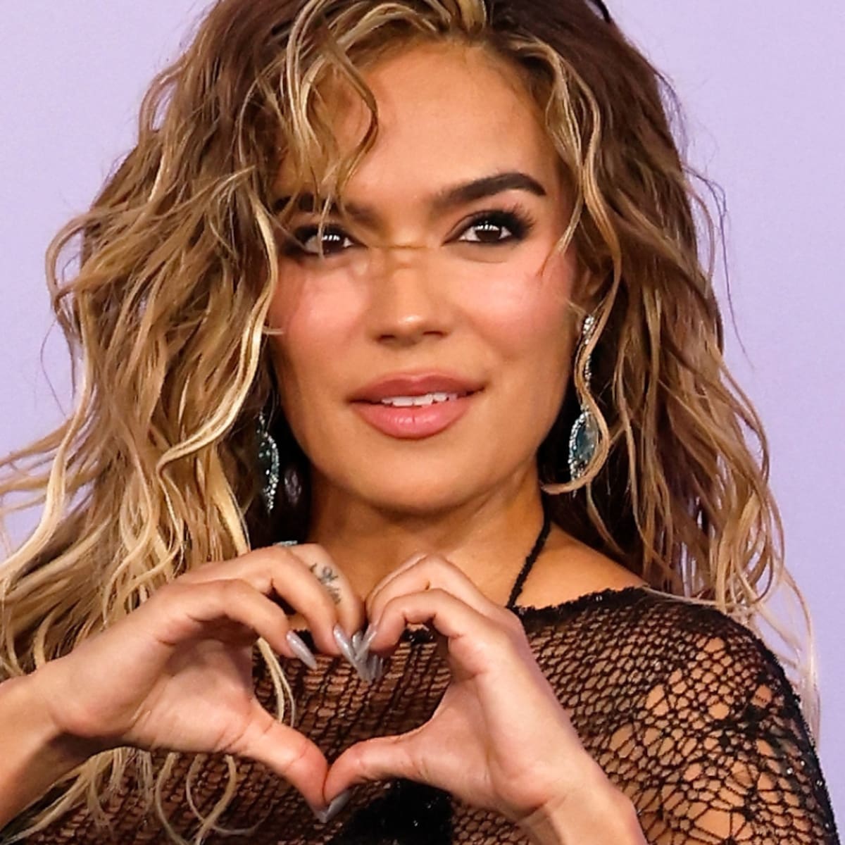 KAROL G, Judeline y rusowsky rondan la lista de LOS40 con 'BbY WOW'