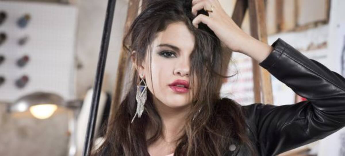 El tutorial de belleza de Selena Gómez