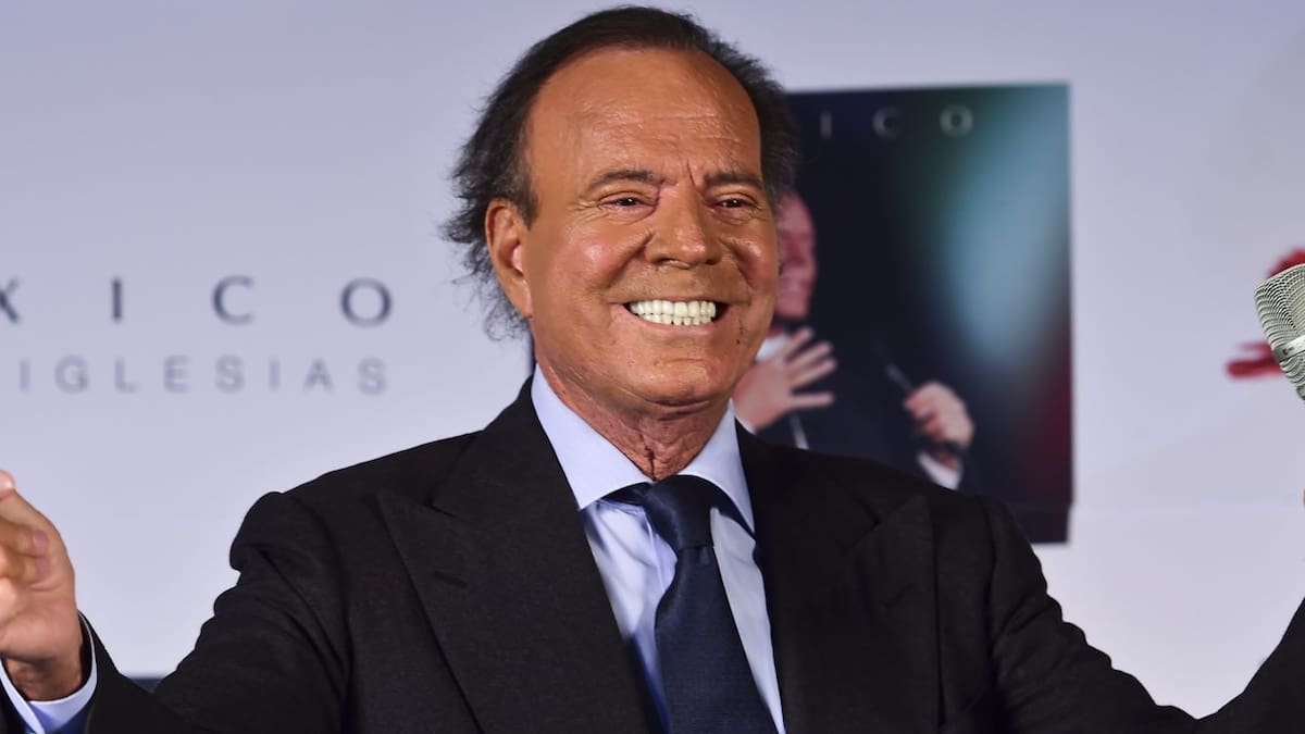 Los mejores memes de Julio Iglesias para celebrar este 11 de julio
