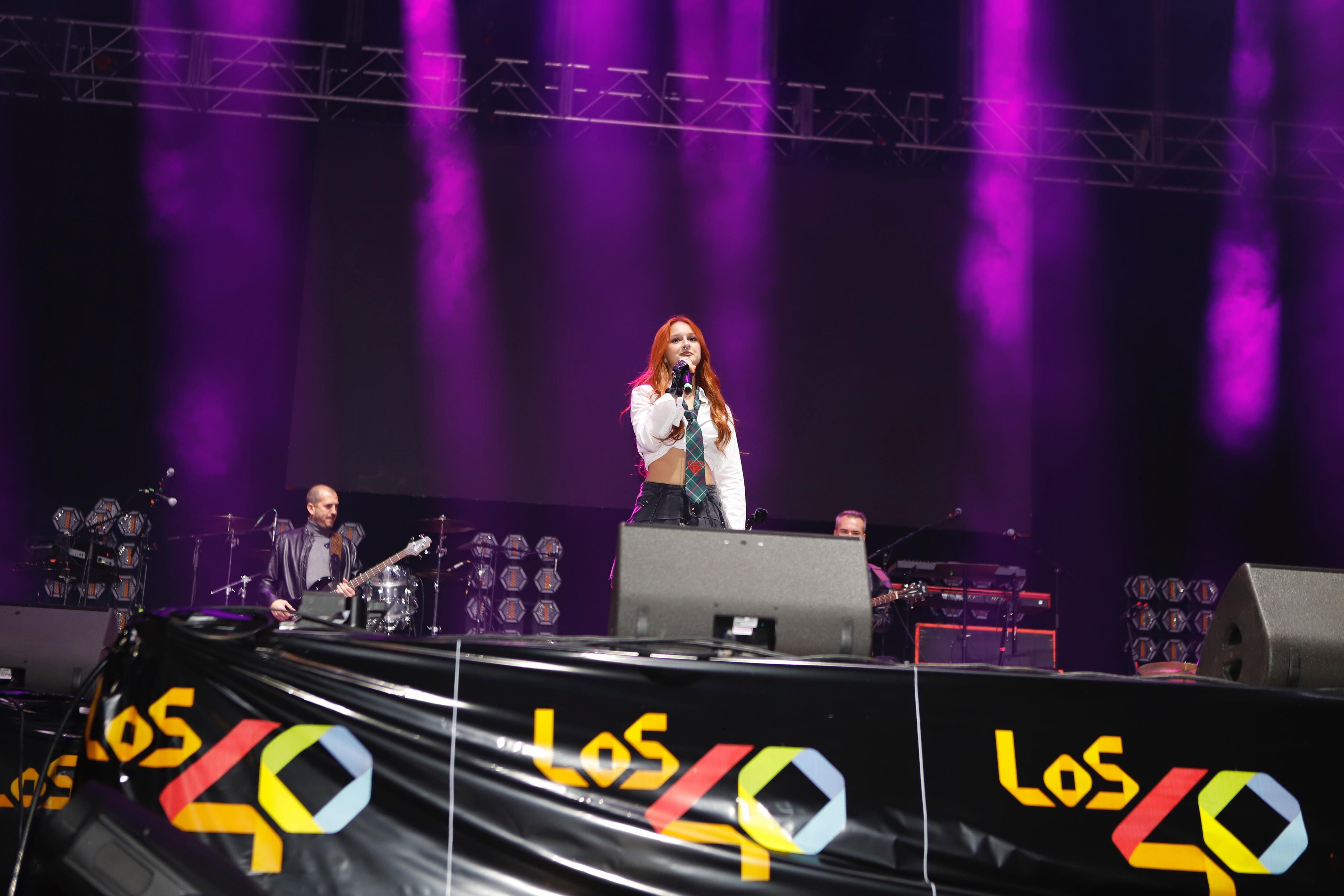 La encargada de ponerle los primeros acordes a la noche fue Ruslana quien cantó 'Lokademás' y 'Las chicas mlas desafían'