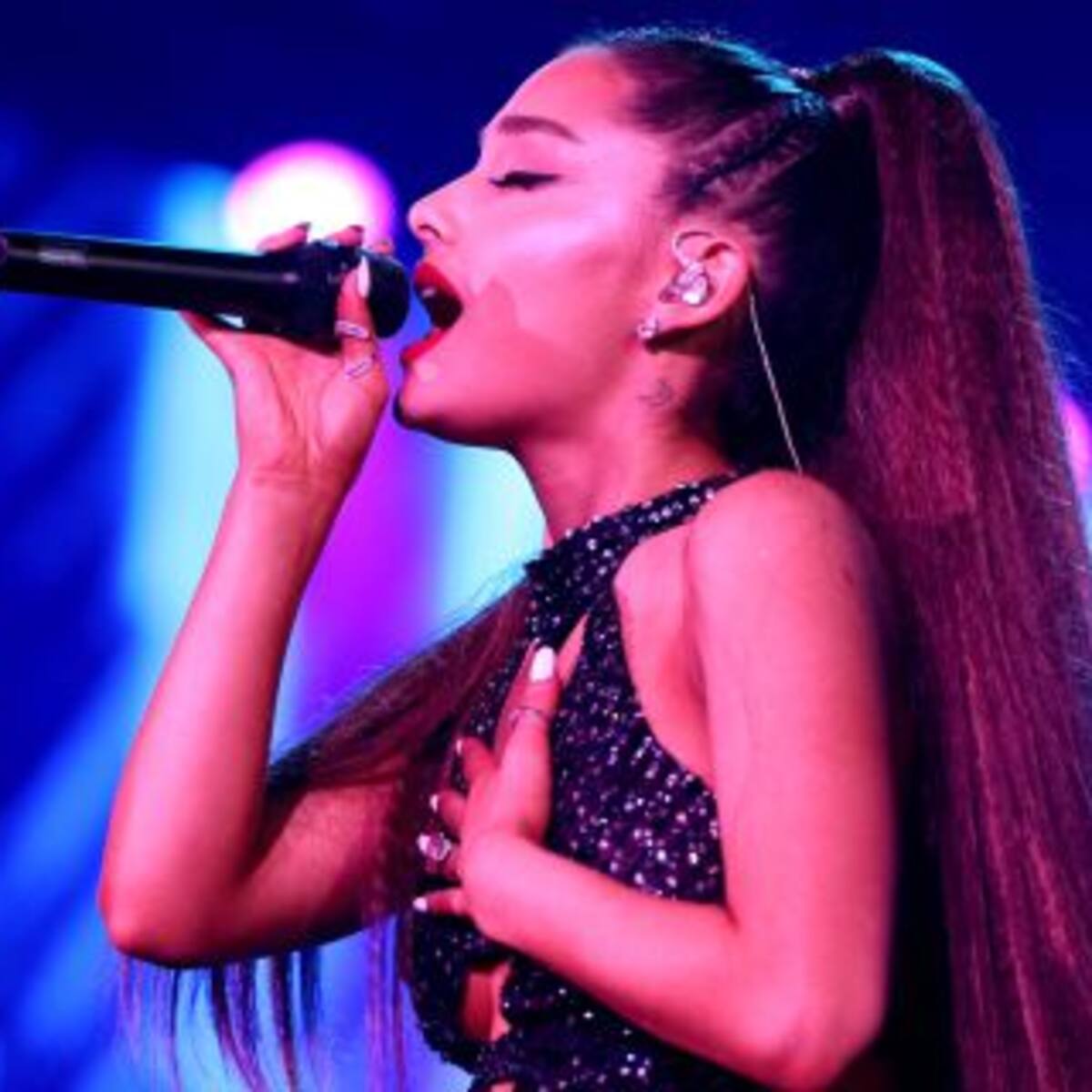 Los fans de Ariana Grande piensan que está embrazada por esta foto