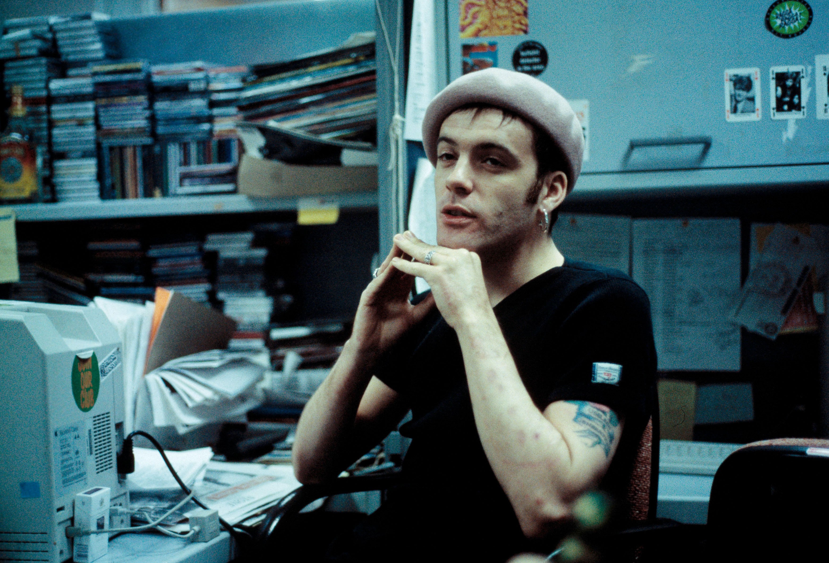 Richey Edwards de Manic Street Preachers durante una entrevista en 1992