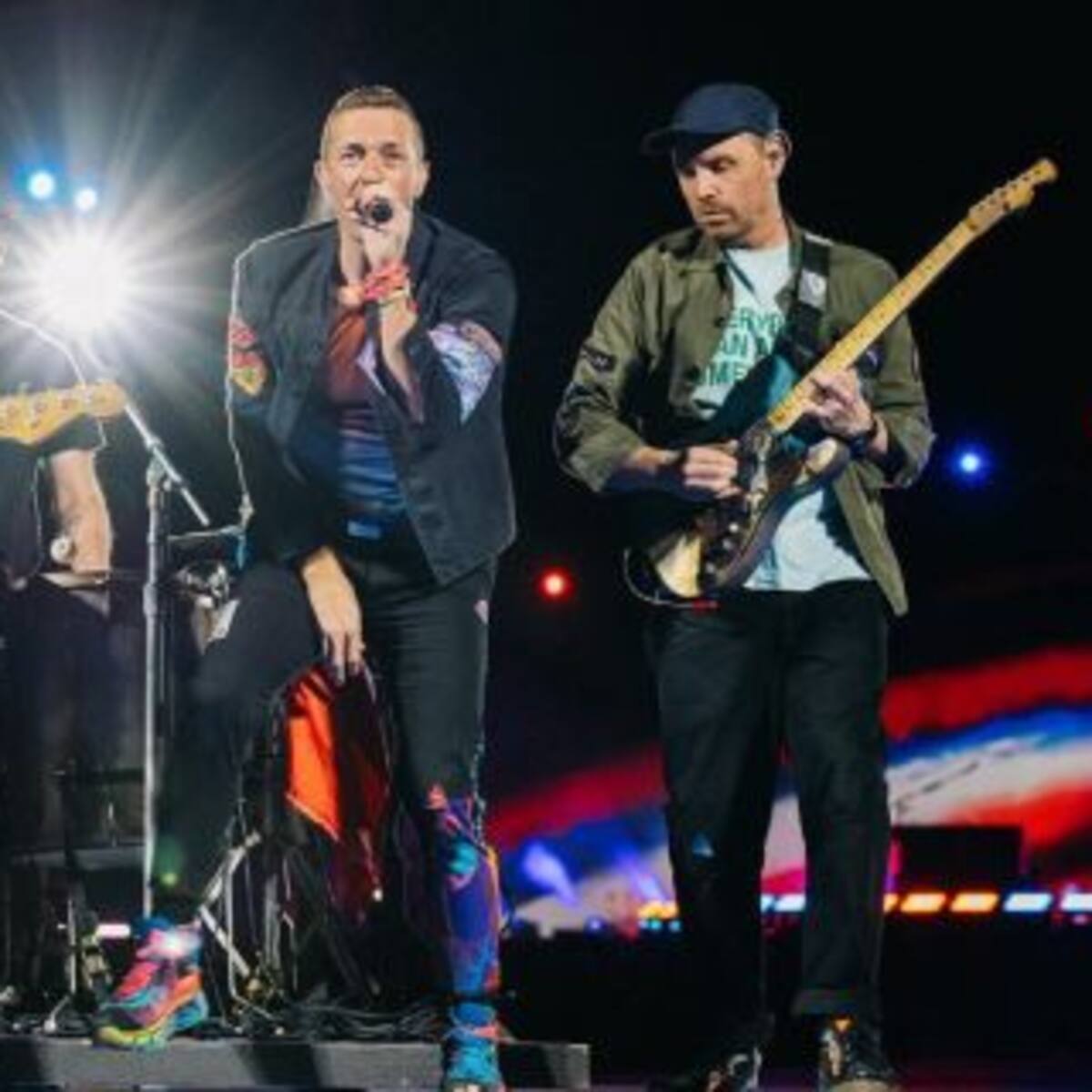 Coldplay sorprendió al cantar un tema de Bad Bunny y J Balvin