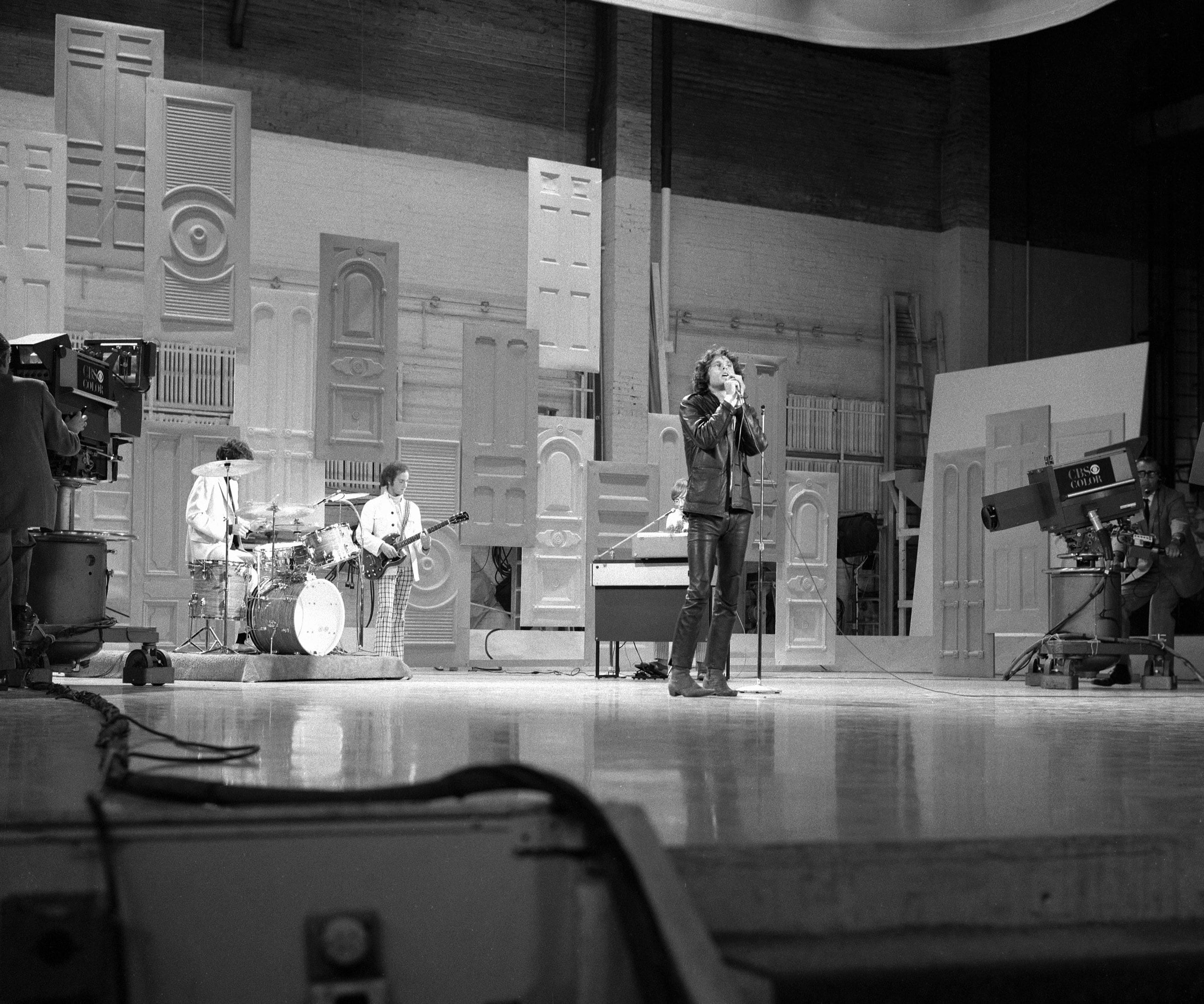 The Doors, con Jim Morrison, actúan en The Ed Sullivan Show