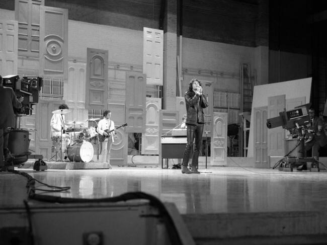 The Doors, con Jim Morrison, actúan en The Ed Sullivan Show