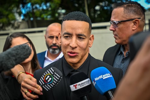 Daddy Yankee y Mireddys González llegan a un acuerdo tras anunciar su divorcio y una demanda civil multimillonaria