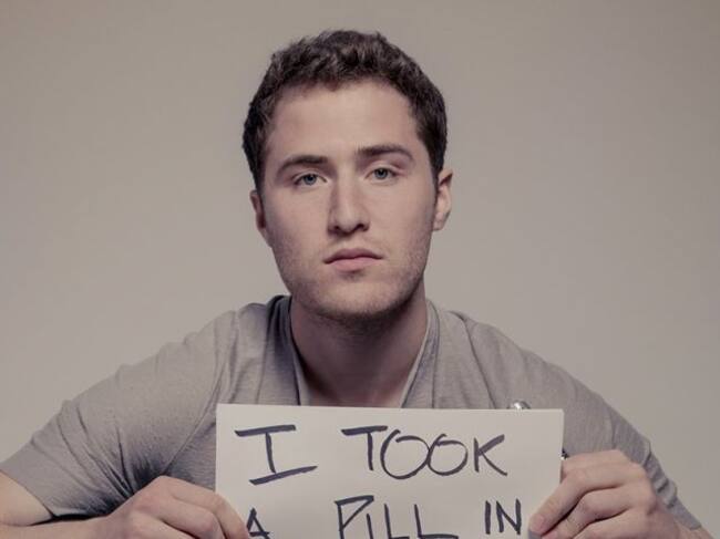 Mike Posner reconoce que tomó una Aspirina en Ibiza.