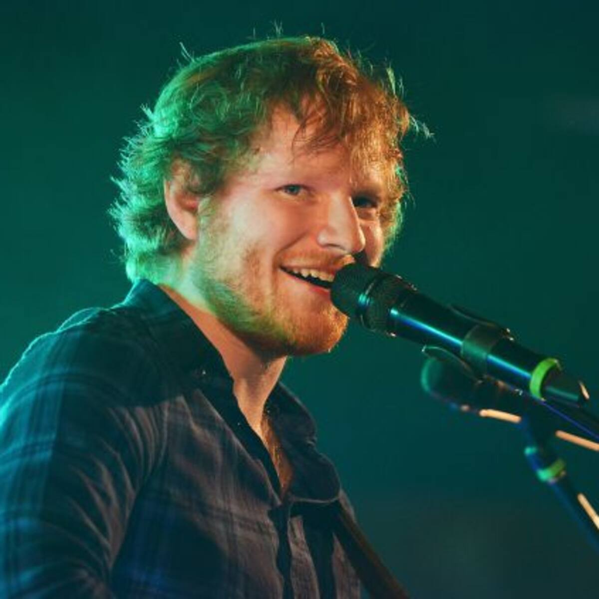 Te vas a enamorar cuando escuchés a Ed Sheeran cantando en italiano