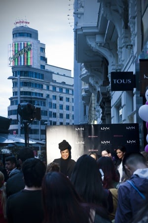 Patrckstarrr en la Gran Vía de Madrid (Foto cortesía de NYX Cosmetics)