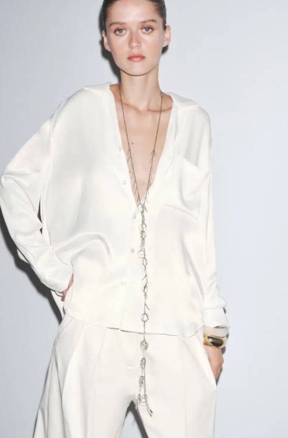 Una de las fotos retiradas de la página de Zara.