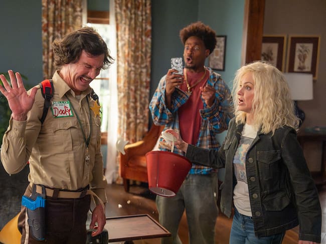 Dave Sheridan como Doofy, Marlon Wayans como Shorty y Anna Faris como Cindy en 'Scary Movie'. / Paramount Pictures
