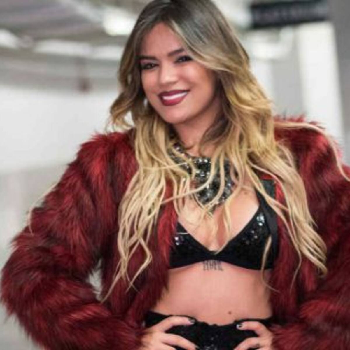 Karol G se tatuó el nombre de su novio Anuel AA