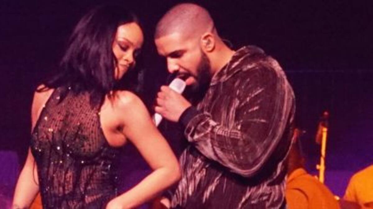 Rihanna besó a Drake arriba del escenario