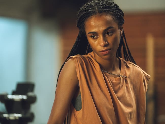 Nira Osahia - Zoe Moral en Olympo