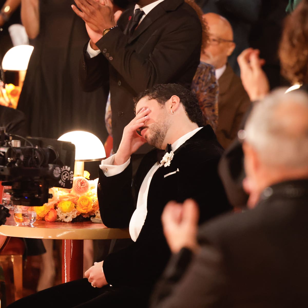 La inconmensurable reacción de Bad Bunny al ganar en los Grammy el Mejor Álbum del Año: los 22 segundos que han hecho historia