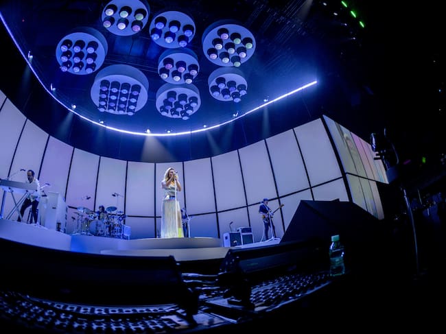La Oreja de Van Gogh y Amaia Montero en su primer concierto del Movistar Arena de Madrid con la gira 'Tantas Cosas que Contar'.