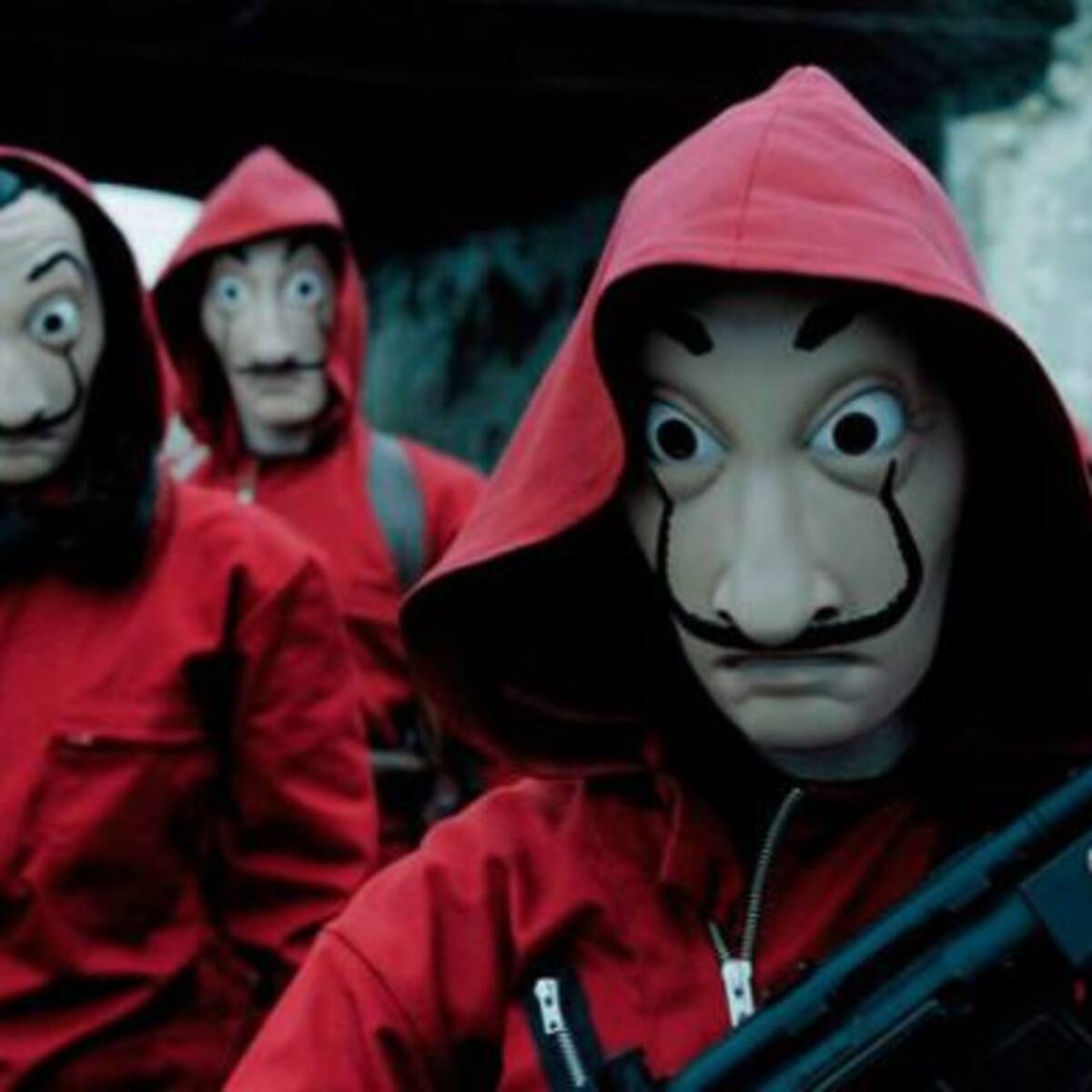 Un actor de “La casa de papel” se mostró desnudo en las redes sociales