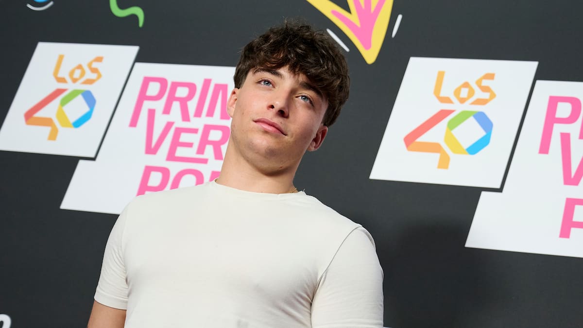 Izan Llunas habla de la magia de enamorarse en '¿para qué más?', su nuevo single