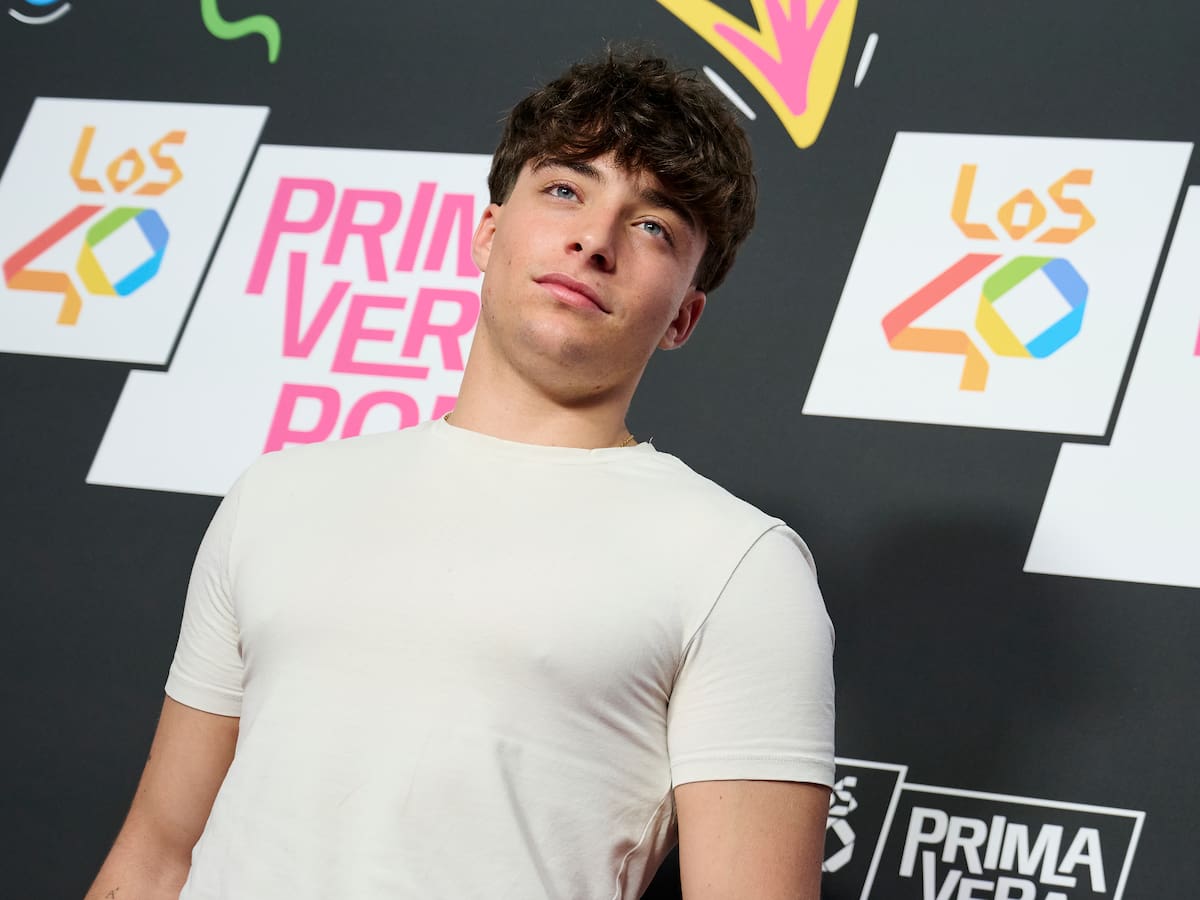 Izan Llunas habla de la magia de enamorarse en '¿para qué más?', su nuevo single