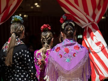 Cómo ir vestido y pasar desapercibido en la Feria de Abril si es tu primera vez en Sevilla