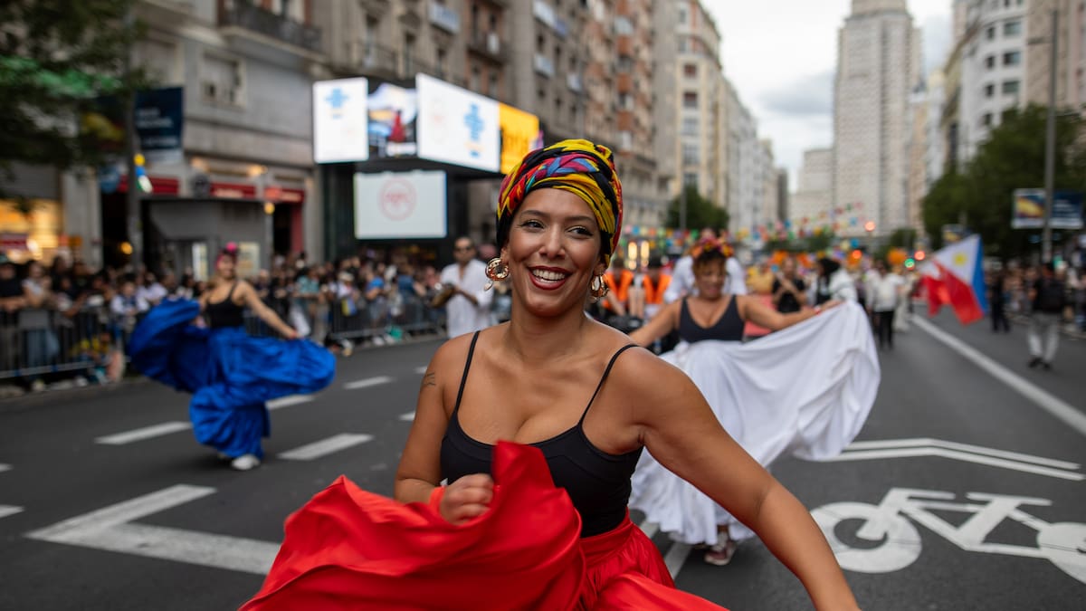 ¿Dónde se celebrarán los conciertos de la Hispanidad previstos en Sol? La acampada tumba los planes festivos de Madrid