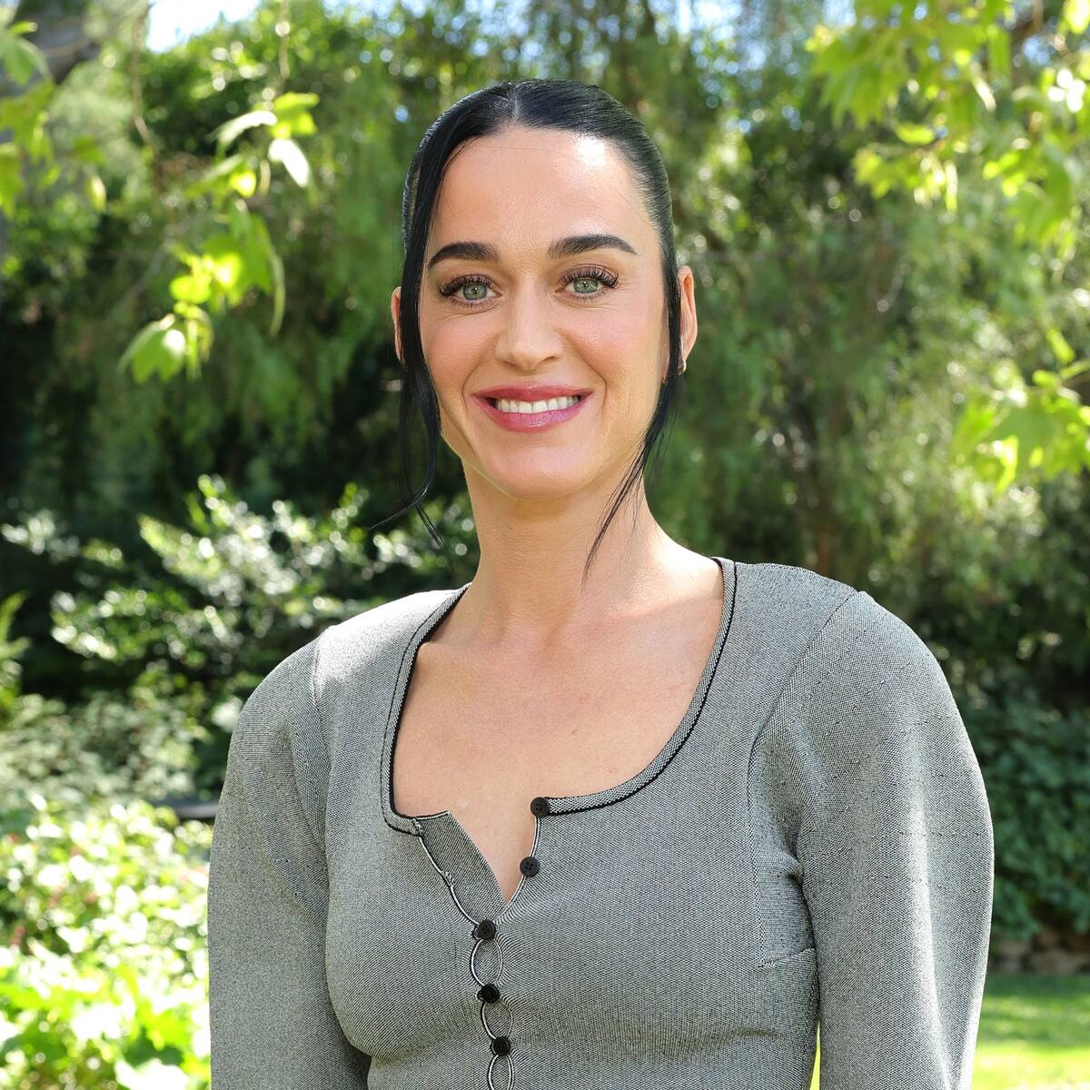 La última foto de Katy Perry con Justin Trudeau podría esconder varias pistas musicales: ¿Qué implicaría la 'Silver Moon'?