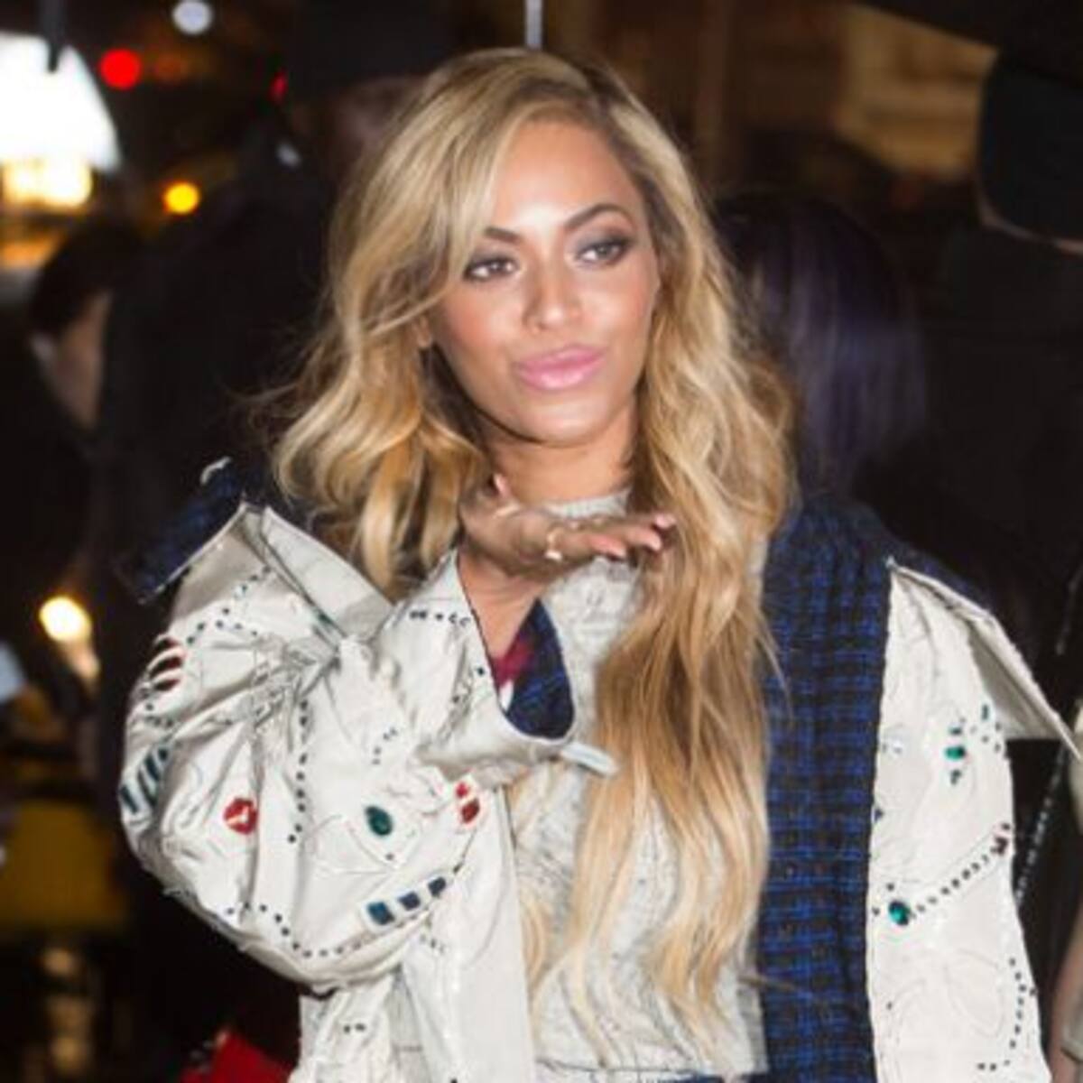 Beyoncé enamora con su larga melena