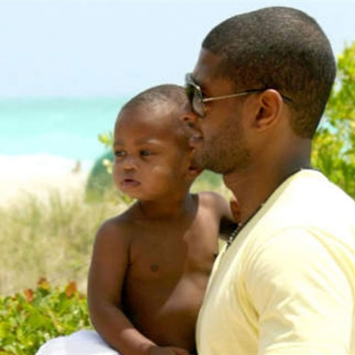 Hijo de Usher casi muere ahogado