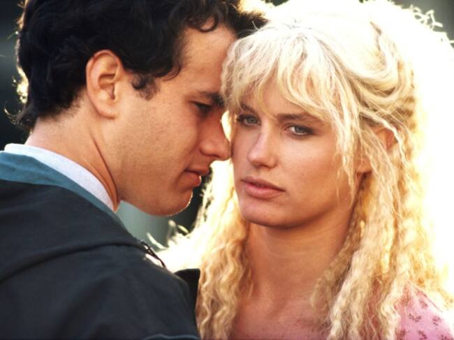 Tom Hanks y Daryl Hannah en un fotograma de 1,2,3 Splash