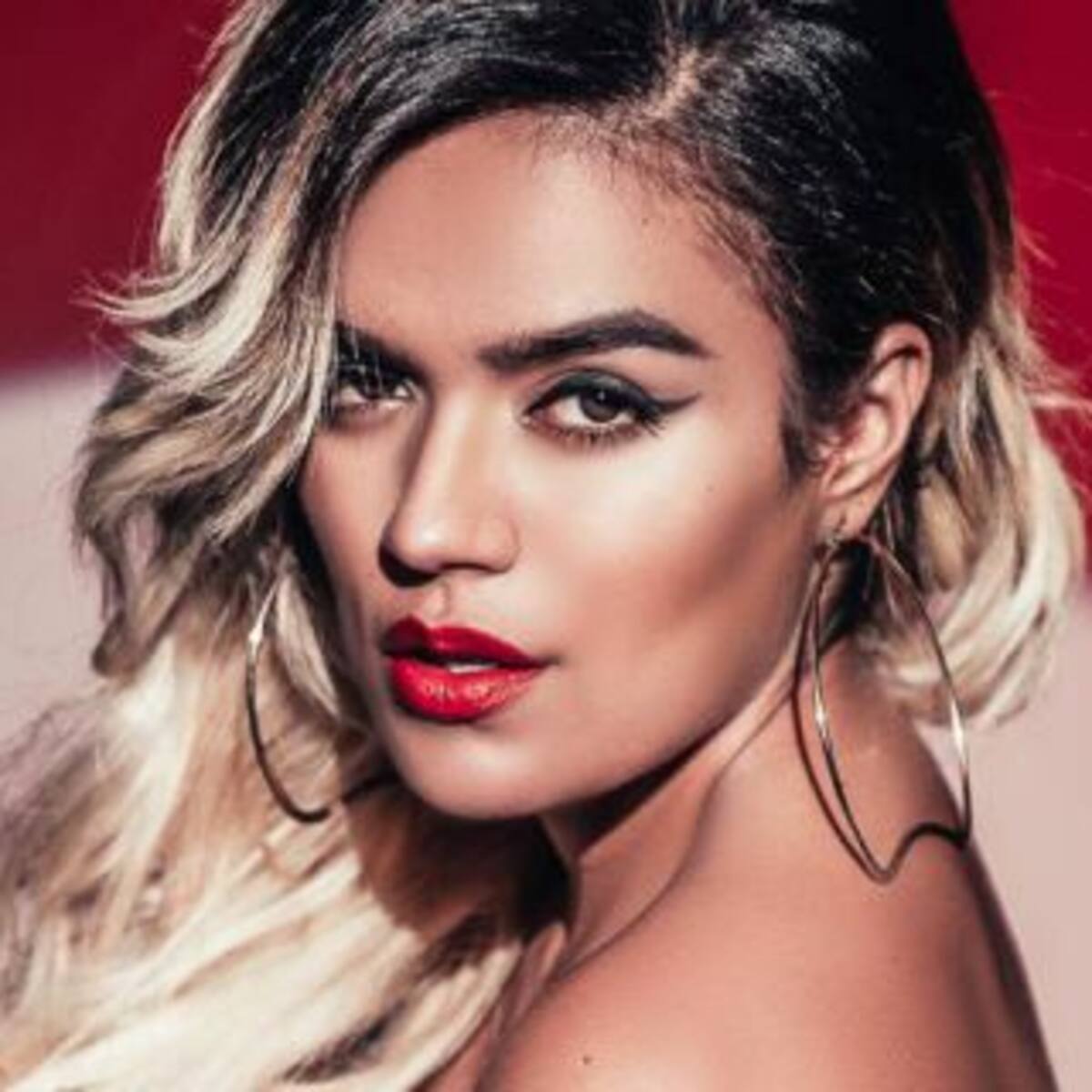 Karol G: "Me gustaría hacer una colaboración con Rihanna"