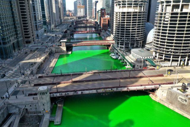 El río se pinta de verde para celebrar este día