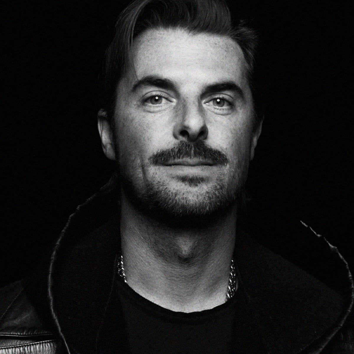 Axwell enciende el verano con ‘Whatever Turns You On’, su explosivo nuevo single junto a Bonn