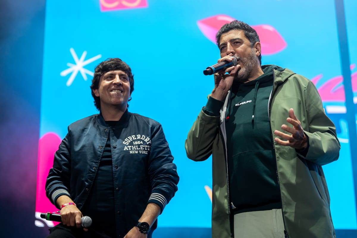 Dani Moreno El Gallo y Tony Aguilar viajaron hasta Badalona para ponerse al frente de LOS40 Primavera Pop, conduciendo una noche repleta de música y grandes momentos sobre el escenario.