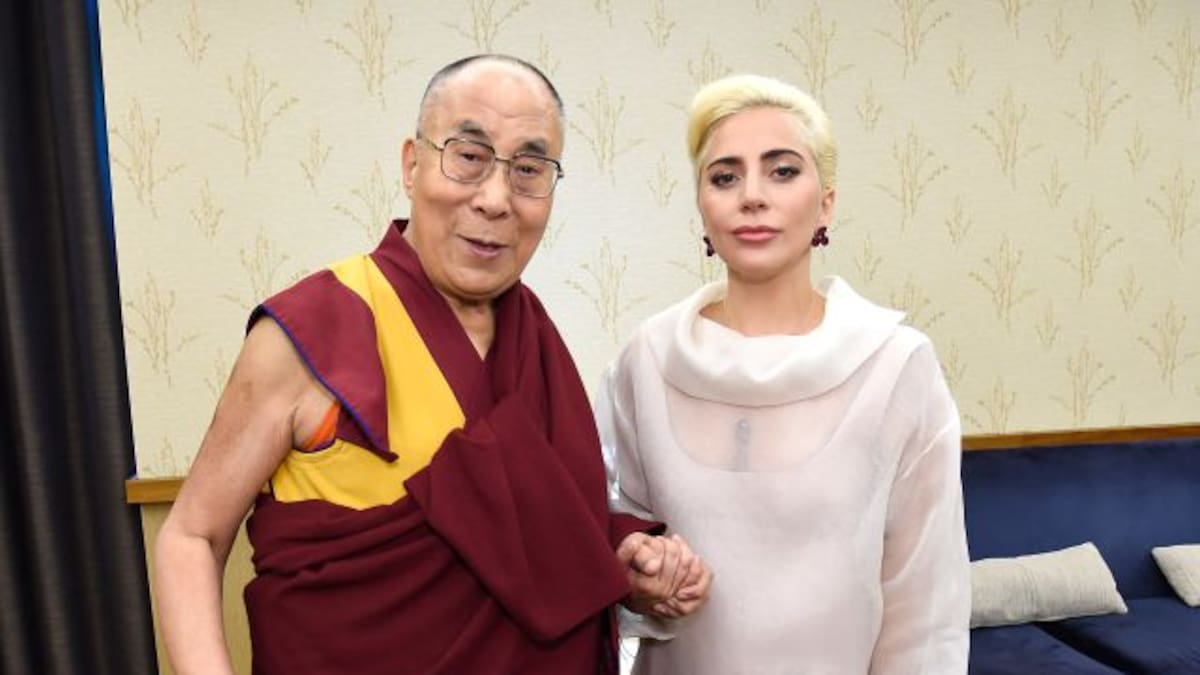 La reunión de Lady Gaga con el Dalai Lama fue un caos