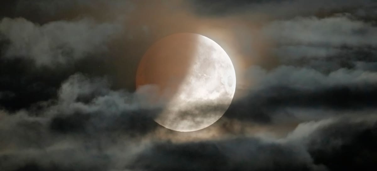 Eclipse lunar parcial en agosto