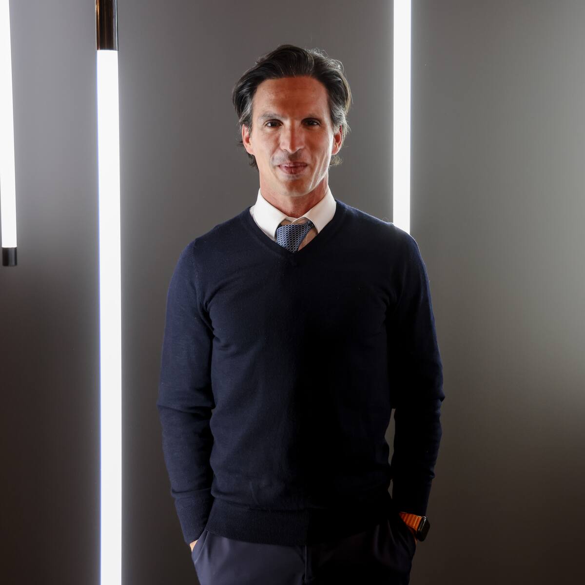 ¿Quién es Toni Elías, concursante de Supervivientes 2026? Edad y su pasión por los deportes de motor